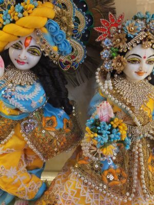 15inch/38cm   beautifull face radha krishna marble dust  with full accessories from vrindavan , handcrafted  face radha shyam sundar ,