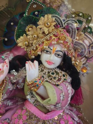 12inch/30cm  radha krishna marble dust  with full accessories from vrindavan , handcrafted  face radha shyam sundar ,vrindavan radha rani