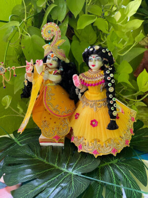 9inch/22cm  realistic unique beautifull face radha krishna  with full accessories from vrindavan , handcrafted reral face radha shyam sundar